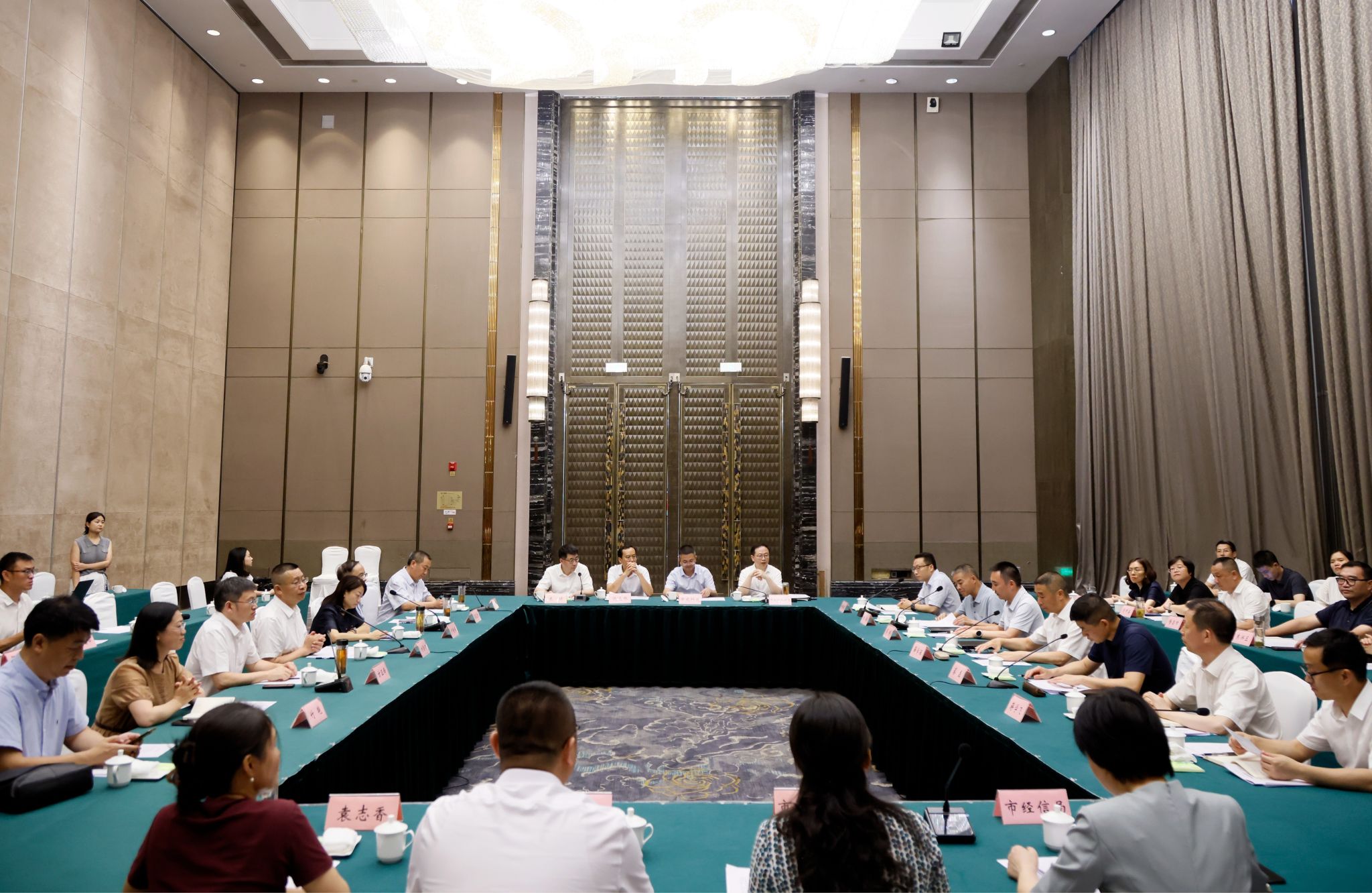 四川农业大学党委理论学习中心组赴川南三市调研学习