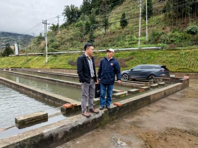 水产学院专家赴雅安开展乡村振兴科技服务